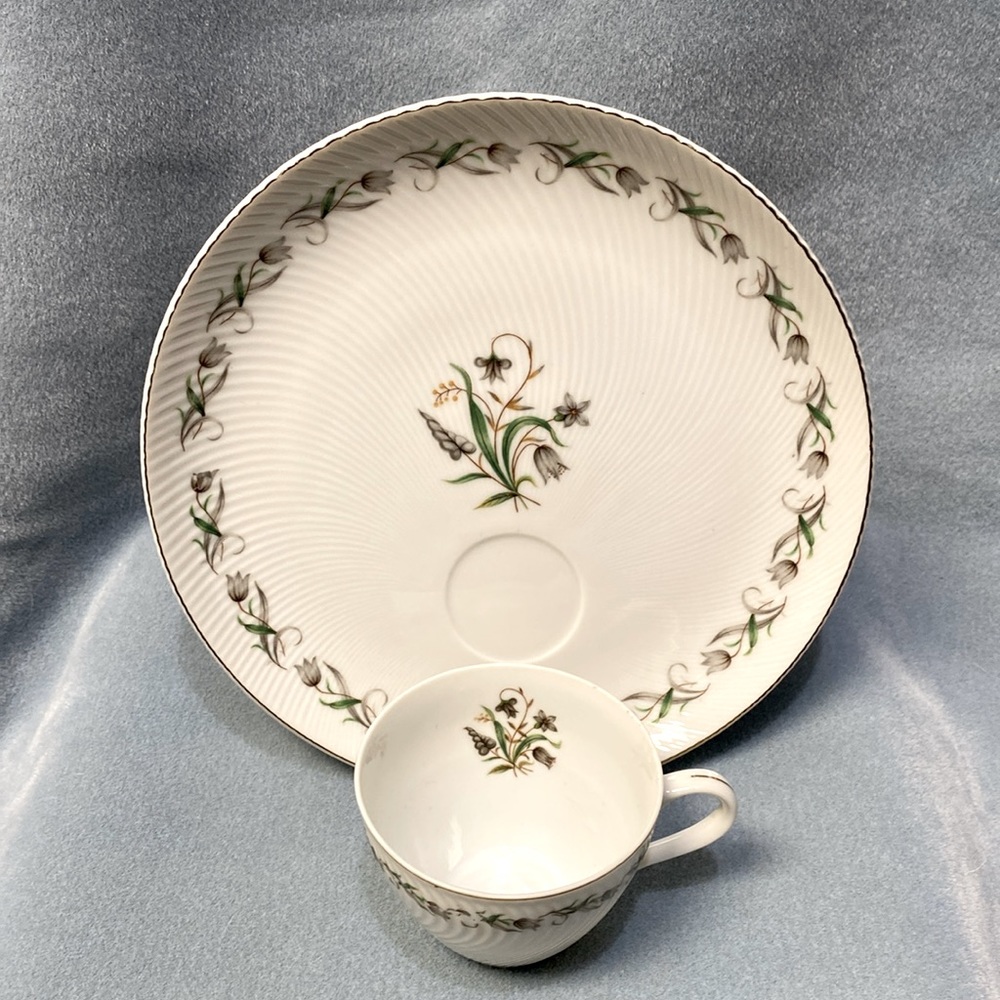 Lisa by Hara Luncheon Plate and Cup Set